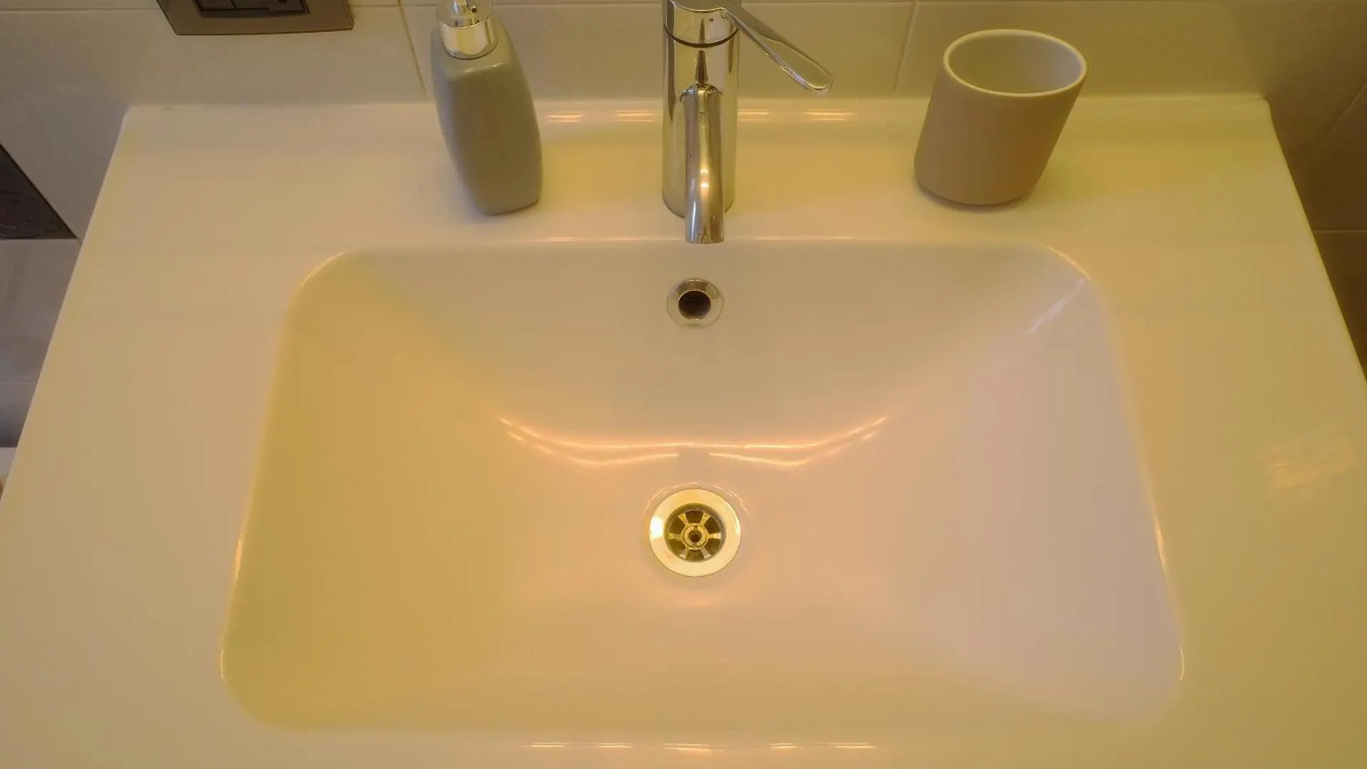 Bwr - Two-Room Apartment Near The Station, Venini Милан Италия