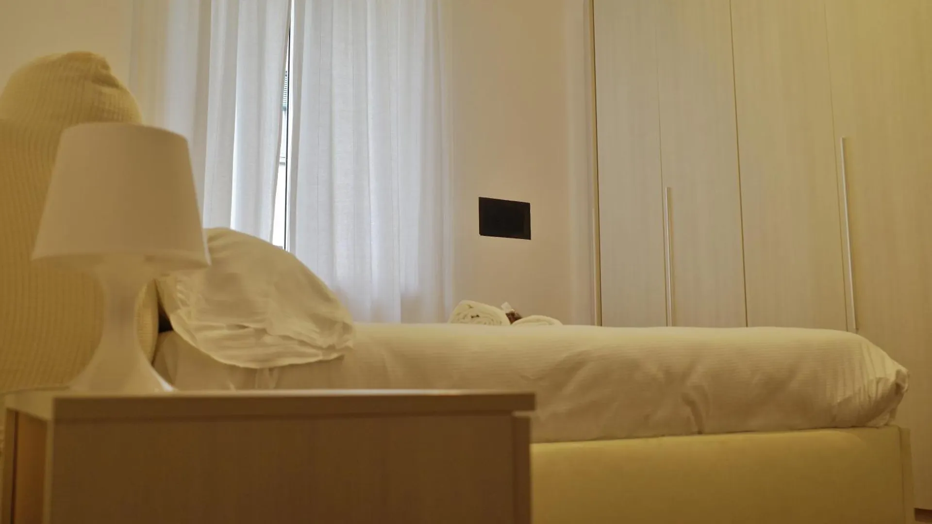 Bwr - Two-Room Apartment Near The Station, Venini Милан