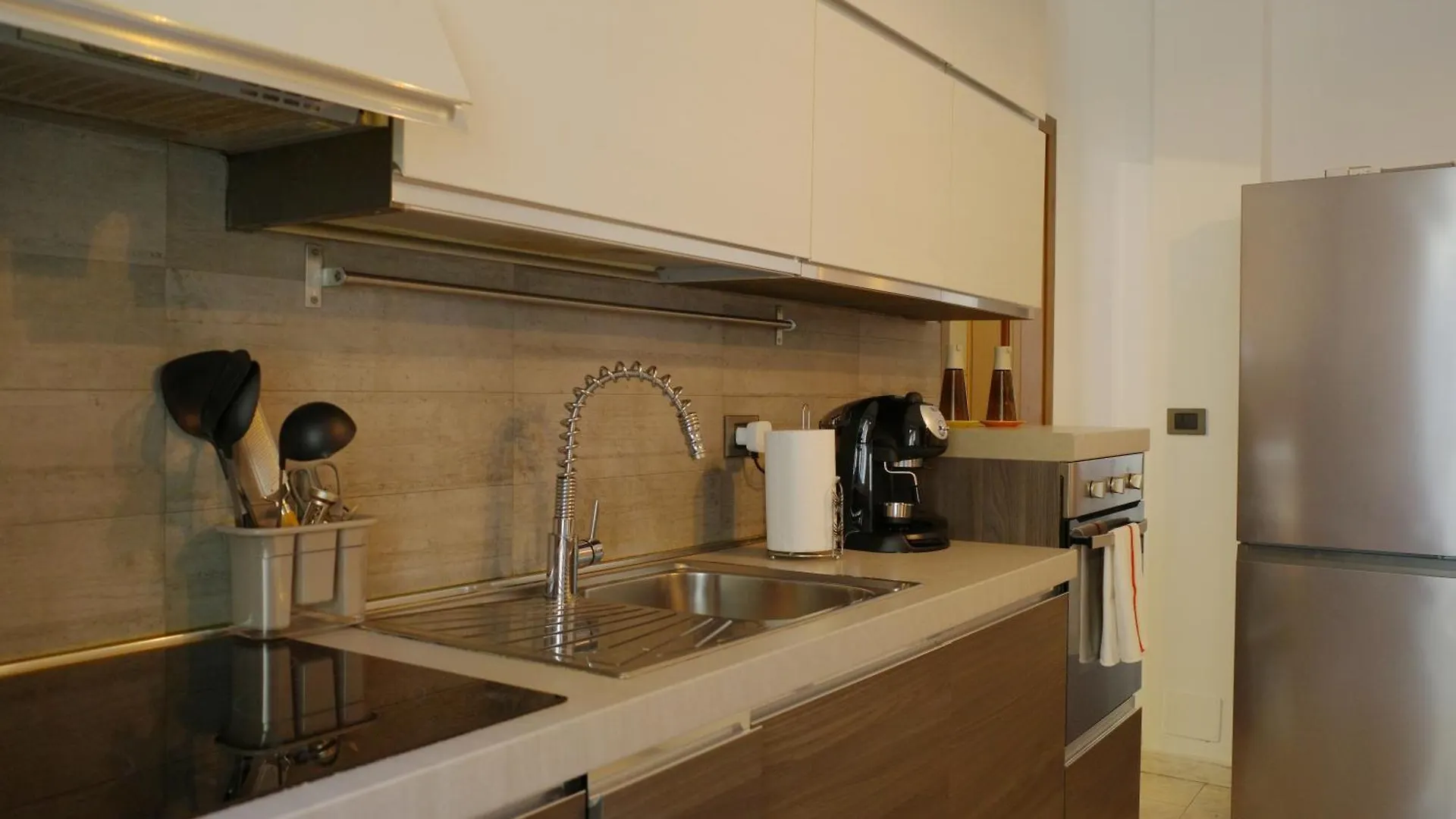Bwr - Two-Room Apartment Near The Station, Venini Милан
